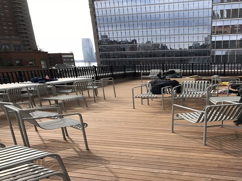 Ipe Rooftop City View